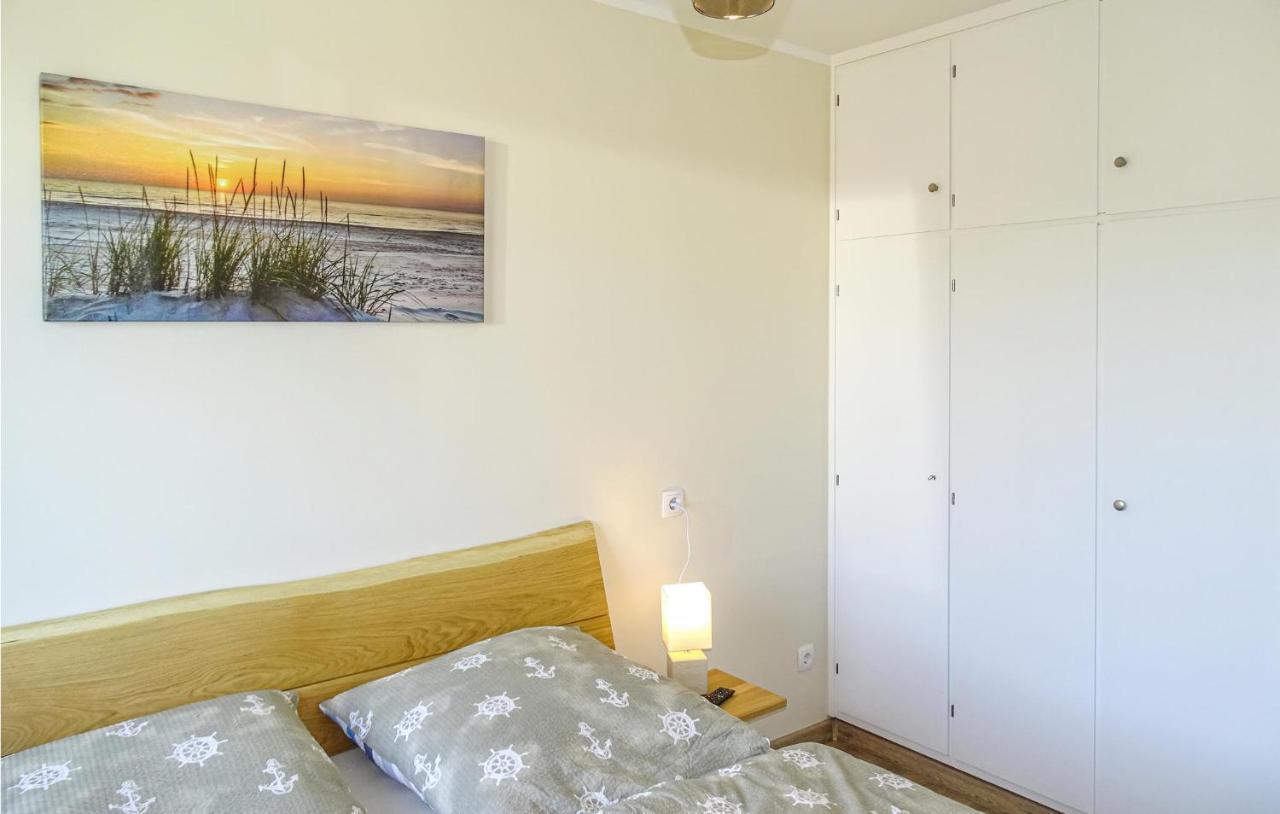 Lovely Apartment In Buesum With Kitchen Dış mekan fotoğraf